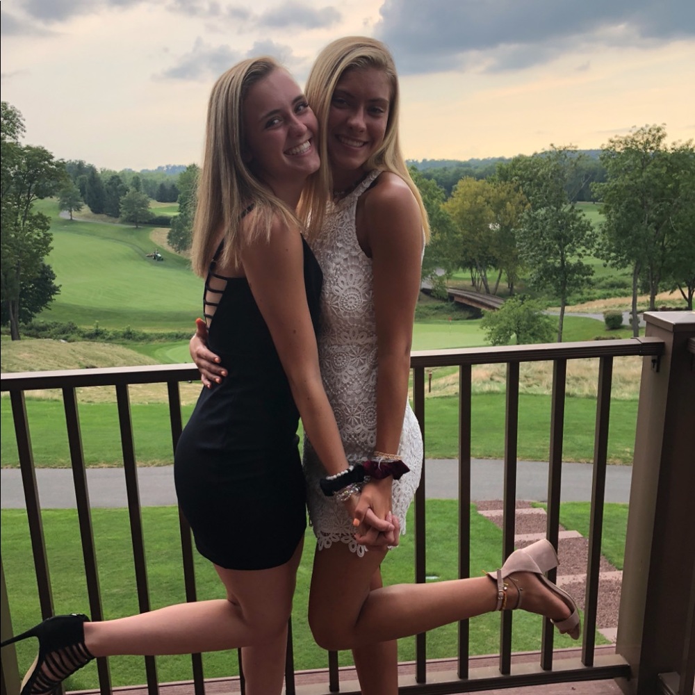 Meet your Posher, Brooke